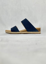 Load image into Gallery viewer, 2 strap wedge slide sandal
