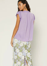 Load image into Gallery viewer, v-neck pleat short sleeve blouse
