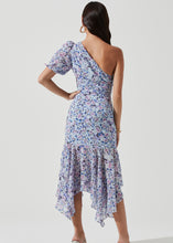 Load image into Gallery viewer, one puff sleeve floral midi dress
