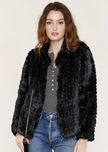 Load image into Gallery viewer, faux fur

