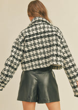 Load image into Gallery viewer, houndstooth teddy crop shacket
