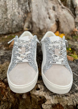 Load image into Gallery viewer, glitter trim star sneaker

