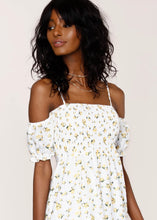 Load image into Gallery viewer, smocked daisy dress
