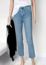 Load image into Gallery viewer, high rise clean straight denim
