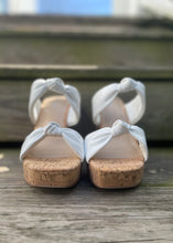 Load image into Gallery viewer, women knot strap cork platform sandal
