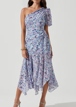 Load image into Gallery viewer, one puff sleeve floral midi dress

