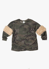 Load image into Gallery viewer, girls camo fur trim waffle top
