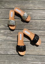 Load image into Gallery viewer, womens woven slides
