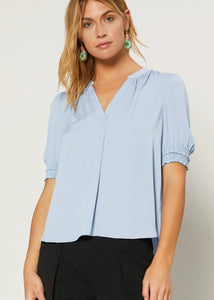 v-neck short sleeve pullover blouse