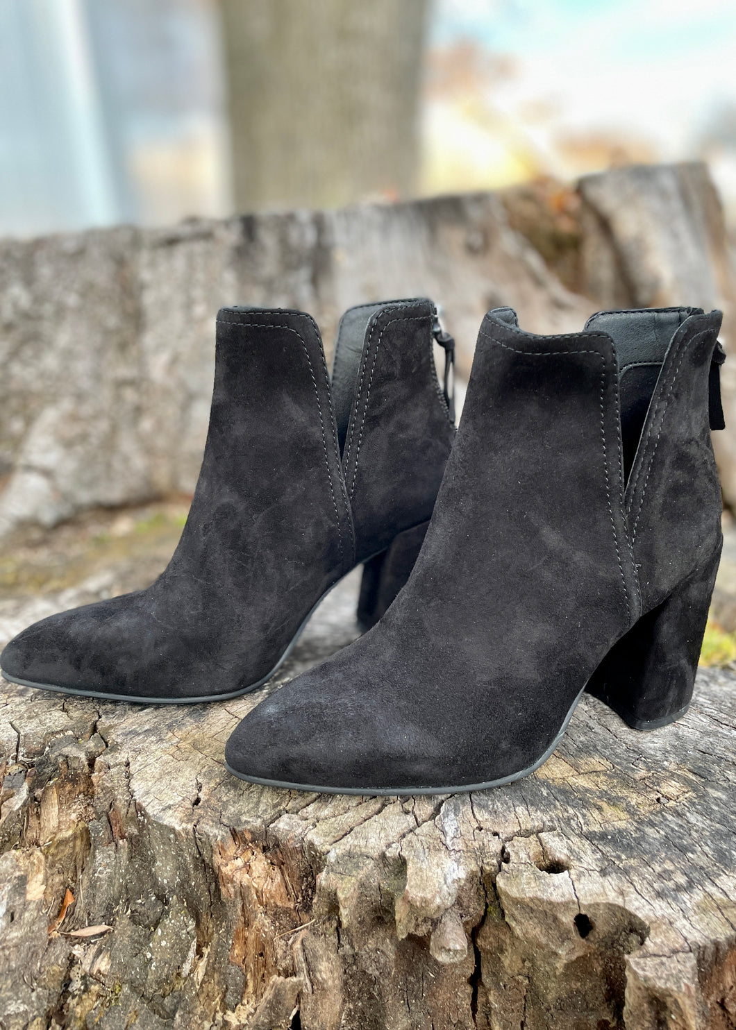 womens suede v-cut bootie