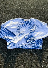 Load image into Gallery viewer, ladies french terry swirl dye crewneck
