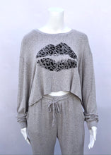 Load image into Gallery viewer, knit cozy top- lace leopard lips
