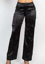 Load image into Gallery viewer, women satin cargo pant
