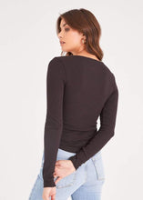 Load image into Gallery viewer, shirred v-neck rib top
